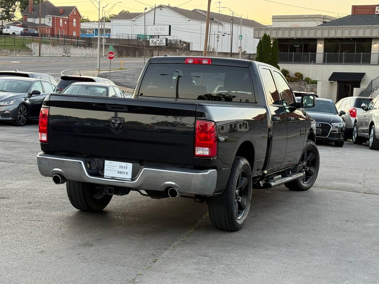 ram ram 1500 pickup 2018 1C6RR6FT5JS305475 image ram ram 1500 pickup 2018 1C6RR6FT5JS305475 image